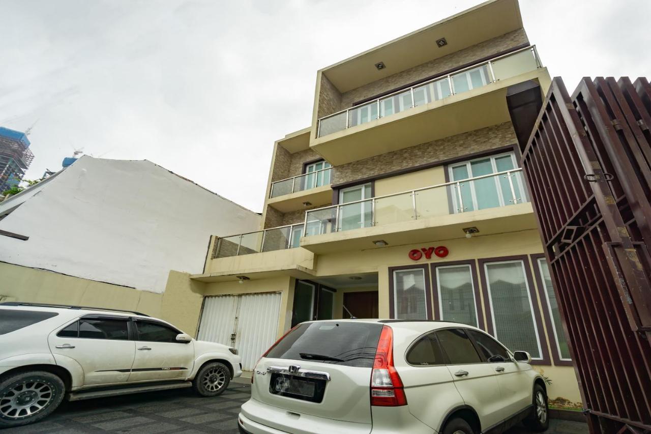 Oyo 2357 Syariah Grand Raudhah Hotel Jakarta Exterior photo